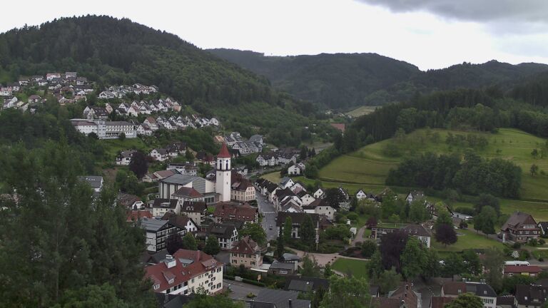 Dieses Bild zeigt eine Webcam-Aufnahme von Ottenhöfen, aufgenommen am Mittwoch, den 03.06.2026 um 15:30 Uhr