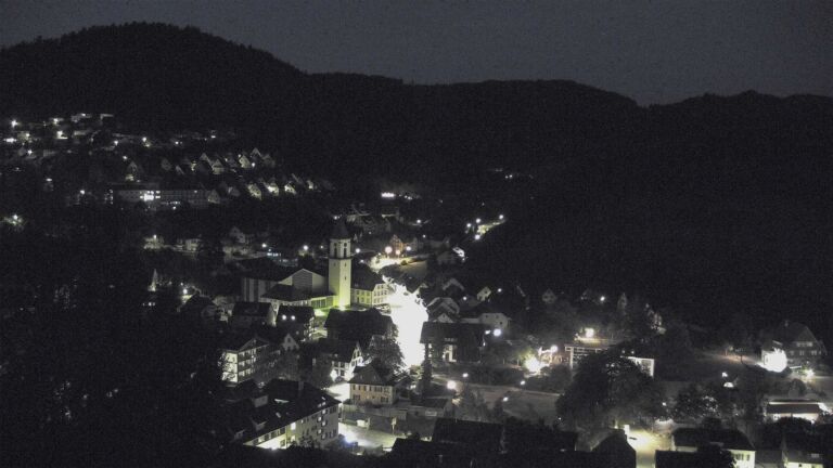 Dieses Bild zeigt eine Webcam-Aufnahme von Ottenhöfen, aufgenommen am Donnerstag, den 27.08.2026 um 05:30 Uhr