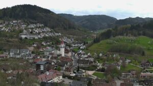 Dieses Bild zeigt eine Webcam-Aufnahme von Ottenhöfen, aufgenommen am Samstag, den 11.04.2026 um 17:20 Uhr