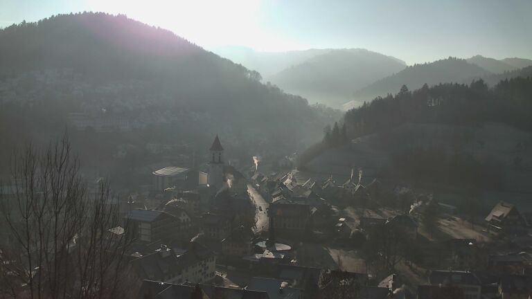 Dieses Bild zeigt eine Webcam-Aufnahme von Ottenhöfen, aufgenommen am Samstag, den 27.12.2025 um 10:40 Uhr