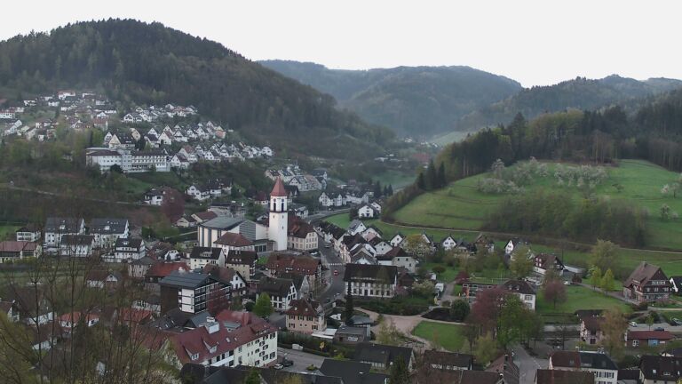 Dieses Bild zeigt eine Webcam-Aufnahme von Ottenhöfen, aufgenommen am Mittwoch, den 15.04.2026 um 07:00 Uhr