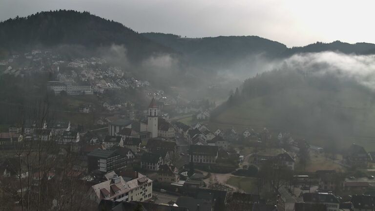 Dieses Bild zeigt eine Webcam-Aufnahme von Ottenhöfen, aufgenommen am Mittwoch, den 04.02.2026 um 13:30 Uhr