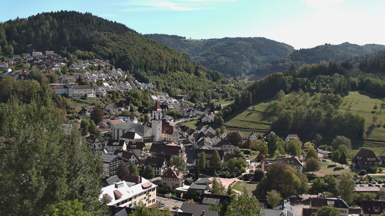 Dieses Bild zeigt eine Webcam-Aufnahme von Ottenhöfen, aufgenommen am Samstag, den 26.09.2026 um 14:40 Uhr