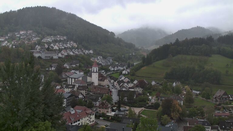 Dieses Bild zeigt eine Webcam-Aufnahme von Ottenhöfen, aufgenommen am Samstag, den 17.10.2026 um 16:10 Uhr