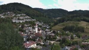 Dieses Bild zeigt eine Webcam-Aufnahme von Ottenhöfen, aufgenommen am Montag, den 31.08.2026 um 17:20 Uhr