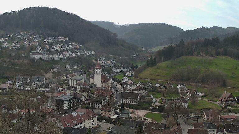 Dieses Bild zeigt eine Webcam-Aufnahme von Ottenhöfen, aufgenommen am Freitag, den 03.04.2026 um 09:40 Uhr