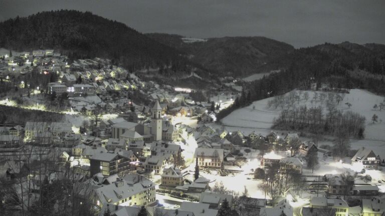 Dieses Bild zeigt eine Webcam-Aufnahme von Ottenhöfen, aufgenommen am Sonntag, den 04.01.2026 um 03:30 Uhr