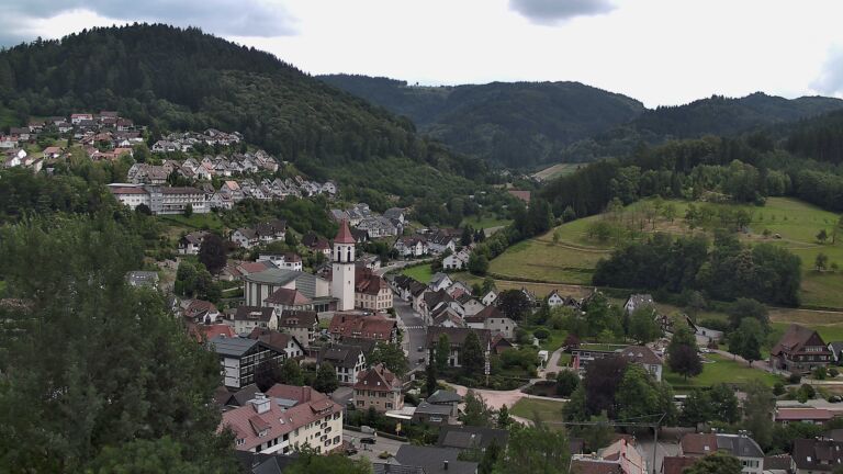Dieses Bild zeigt eine Webcam-Aufnahme von Ottenhöfen, aufgenommen am Dienstag, den 30.06.2026 um 15:50 Uhr