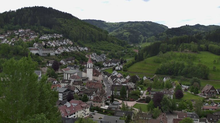 Dieses Bild zeigt eine Webcam-Aufnahme von Ottenhöfen, aufgenommen am Sonntag, den 03.05.2026 um 11:30 Uhr