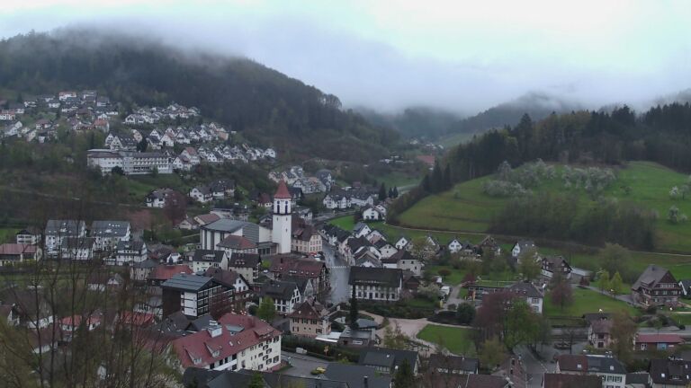 Dieses Bild zeigt eine Webcam-Aufnahme von Ottenhöfen, aufgenommen am Sonntag, den 12.04.2026 um 20:00 Uhr