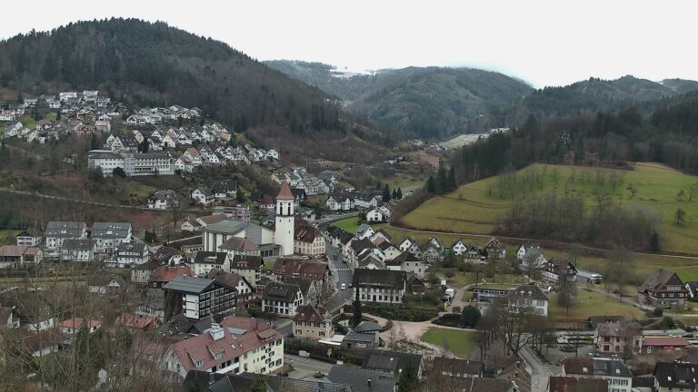 Dieses Bild zeigt eine Webcam-Aufnahme von Ottenhöfen, aufgenommen am Sonntag, den 15.02.2026 um 10:50 Uhr