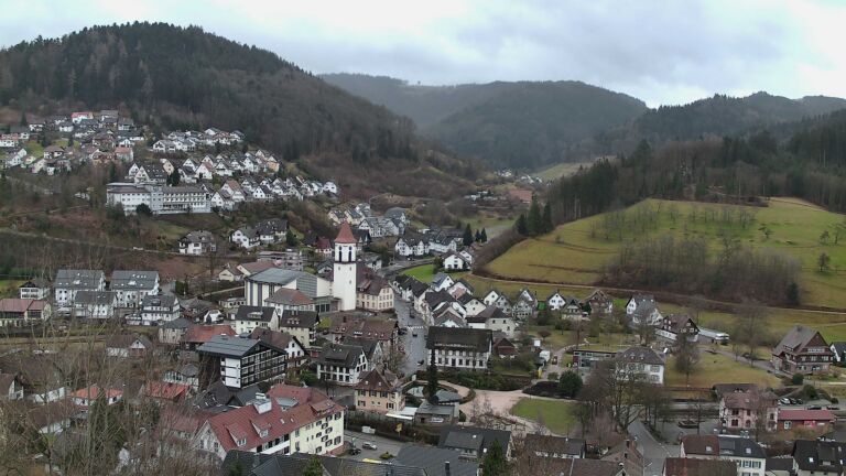 Dieses Bild zeigt eine Webcam-Aufnahme von Ottenhöfen, aufgenommen am Dienstag, den 10.02.2026 um 10:00 Uhr