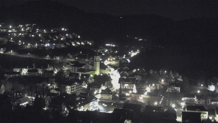 Dieses Bild zeigt eine Webcam-Aufnahme von Ottenhöfen, aufgenommen am Donnerstag, den 18.12.2025 um 05:50 Uhr