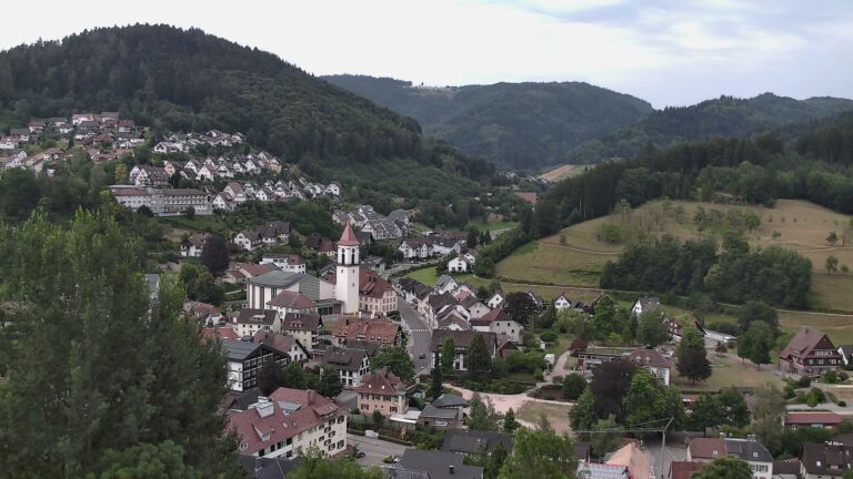 Dieses Bild zeigt eine Webcam-Aufnahme von Ottenhöfen, aufgenommen am Dienstag, den 14.07.2026 um 06:40 Uhr