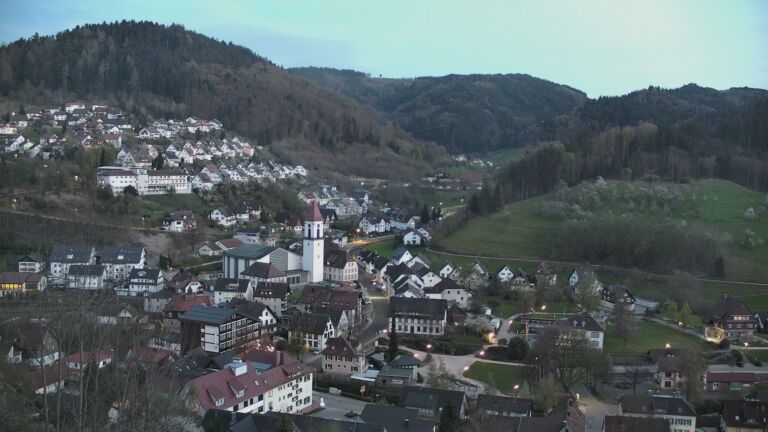 Dieses Bild zeigt eine Webcam-Aufnahme von Ottenhöfen, aufgenommen am Donnerstag, den 09.04.2026 um 20:30 Uhr