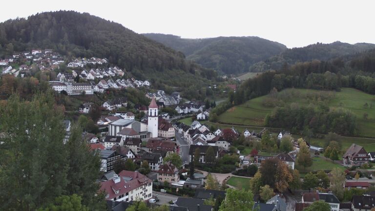 Dieses Bild zeigt eine Webcam-Aufnahme von Ottenhöfen, aufgenommen am Donnerstag, den 22.10.2026 um 07:50 Uhr