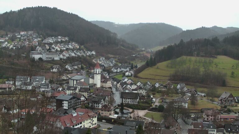 Dieses Bild zeigt eine Webcam-Aufnahme von Ottenhöfen, aufgenommen am Dienstag, den 27.01.2026 um 16:40 Uhr