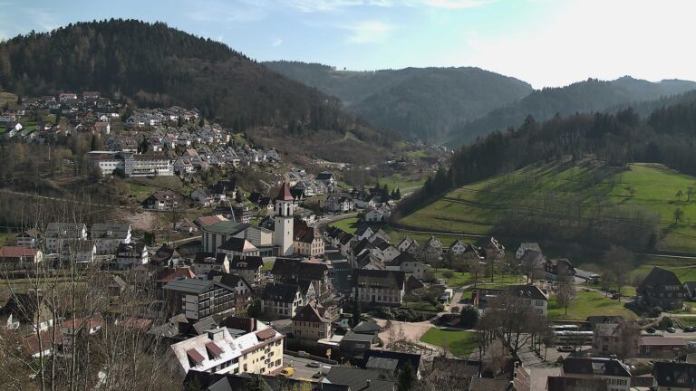 Dieses Bild zeigt eine Webcam-Aufnahme von Ottenhöfen, aufgenommen am Donnerstag, den 19.03.2026 um 14:40 Uhr