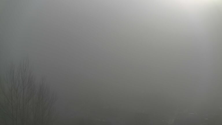 Dieses Bild zeigt eine Webcam-Aufnahme von Ottenhöfen, aufgenommen am Sonntag, den 28.12.2025 um 13:10 Uhr