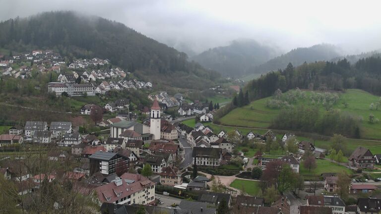 Dieses Bild zeigt eine Webcam-Aufnahme von Ottenhöfen, aufgenommen am Dienstag, den 14.04.2026 um 11:10 Uhr