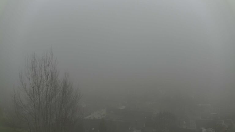 Dieses Bild zeigt eine Webcam-Aufnahme von Ottenhöfen, aufgenommen am Dienstag, den 16.12.2025 um 12:40 Uhr