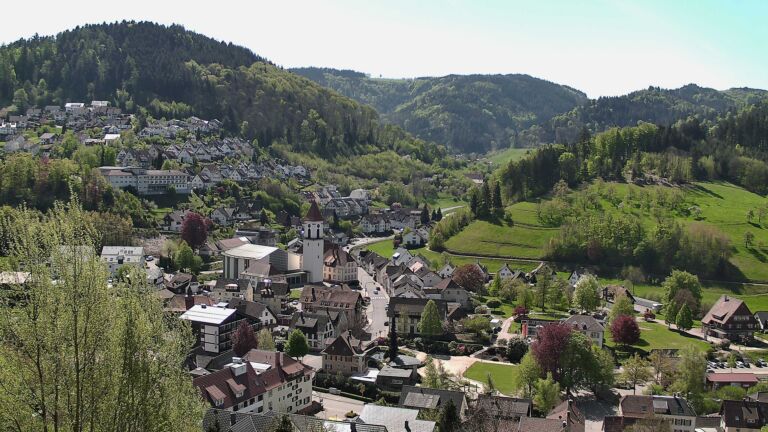 Dieses Bild zeigt eine Webcam-Aufnahme von Ottenhöfen, aufgenommen am Freitag, den 24.04.2026 um 11:50 Uhr