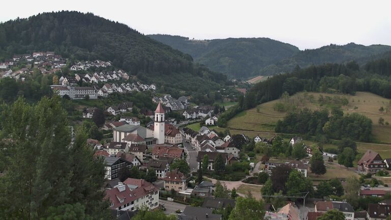 Dieses Bild zeigt eine Webcam-Aufnahme von Ottenhöfen, aufgenommen am Mittwoch, den 15.07.2026 um 08:00 Uhr