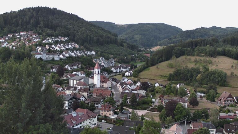 Dieses Bild zeigt eine Webcam-Aufnahme von Ottenhöfen, aufgenommen am Donnerstag, den 23.07.2026 um 05:50 Uhr