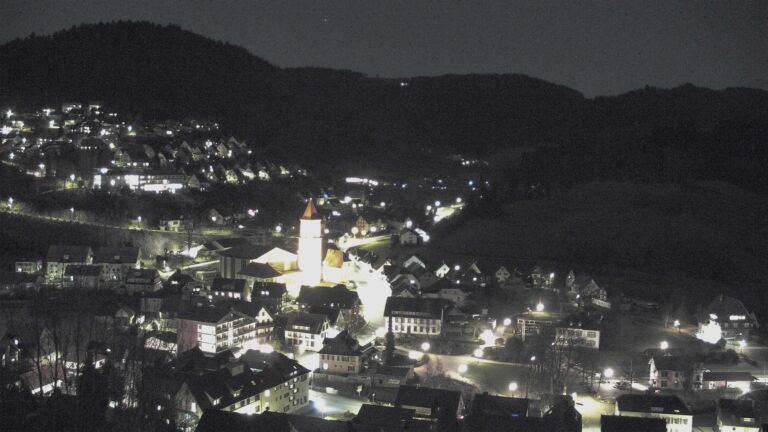 Dieses Bild zeigt eine Webcam-Aufnahme von Ottenhöfen, aufgenommen am Freitag, den 27.02.2026 um 19:20 Uhr