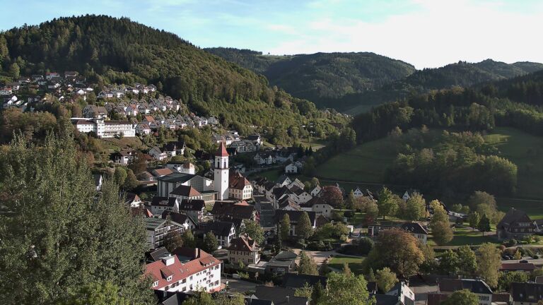Dieses Bild zeigt eine Webcam-Aufnahme von Ottenhöfen, aufgenommen am Donnerstag, den 15.10.2026 um 16:50 Uhr