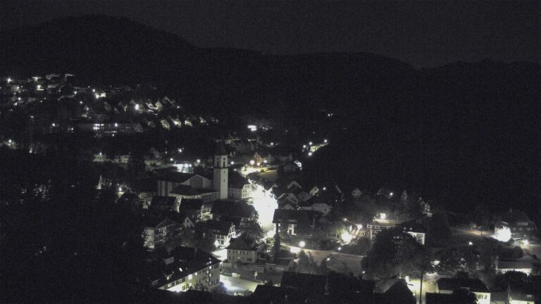 Dieses Bild zeigt eine Webcam-Aufnahme von Ottenhöfen, aufgenommen am Sonntag, den 09.08.2026 um 00:00 Uhr