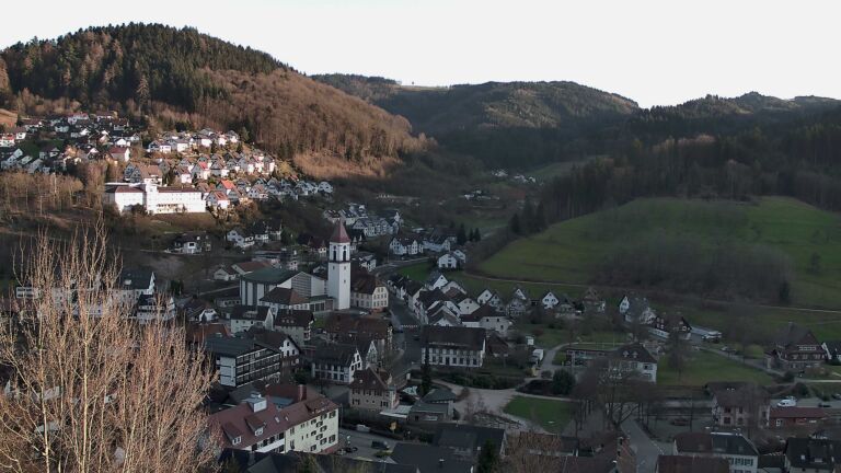 Dieses Bild zeigt eine Webcam-Aufnahme von Ottenhöfen, aufgenommen am Montag, den 02.03.2026 um 17:20 Uhr