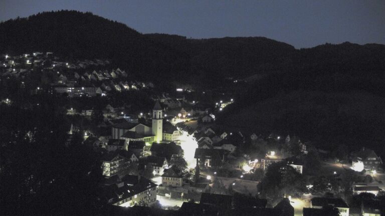 Dieses Bild zeigt eine Webcam-Aufnahme von Ottenhöfen, aufgenommen am Sonntag, den 23.08.2026 um 05:30 Uhr