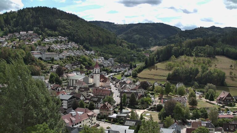 Dieses Bild zeigt eine Webcam-Aufnahme von Ottenhöfen, aufgenommen am Samstag, den 29.08.2026 um 12:50 Uhr