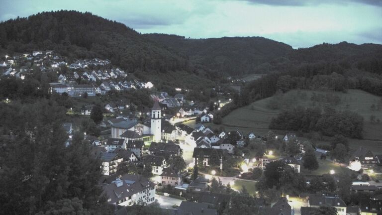 Dieses Bild zeigt eine Webcam-Aufnahme von Ottenhöfen, aufgenommen am Donnerstag, den 04.06.2026 um 22:00 Uhr