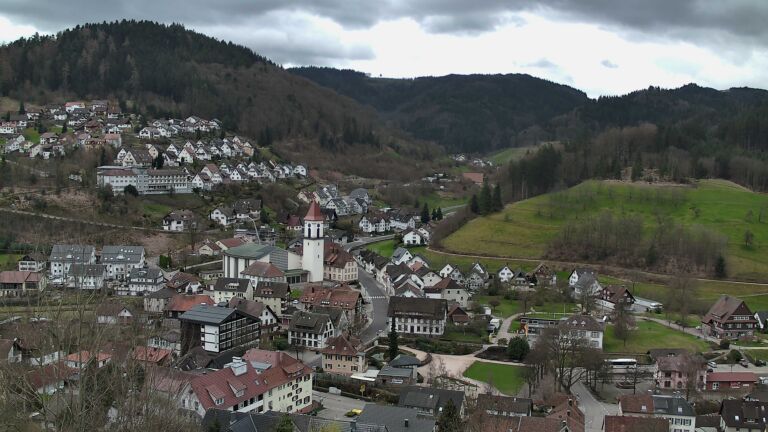 Dieses Bild zeigt eine Webcam-Aufnahme von Ottenhöfen, aufgenommen am Montag, den 16.03.2026 um 12:00 Uhr