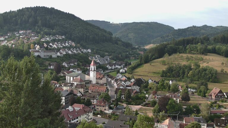 Dieses Bild zeigt eine Webcam-Aufnahme von Ottenhöfen, aufgenommen am Mittwoch, den 15.07.2026 um 07:40 Uhr