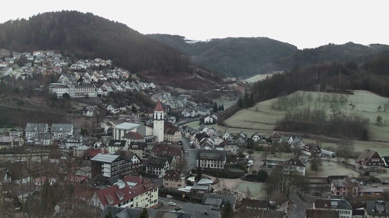 Dieses Bild zeigt eine Webcam-Aufnahme von Ottenhöfen, aufgenommen am Freitag, den 30.01.2026 um 08:00 Uhr