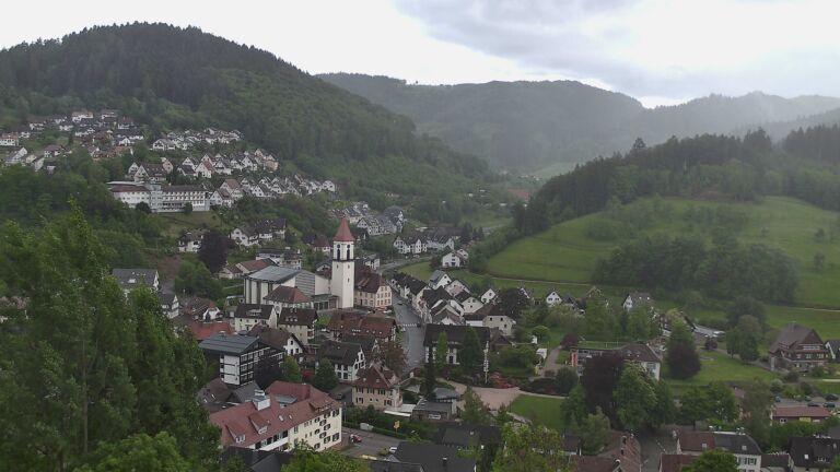 Dieses Bild zeigt eine Webcam-Aufnahme von Ottenhöfen, aufgenommen am Donnerstag, den 14.05.2026 um 17:50 Uhr