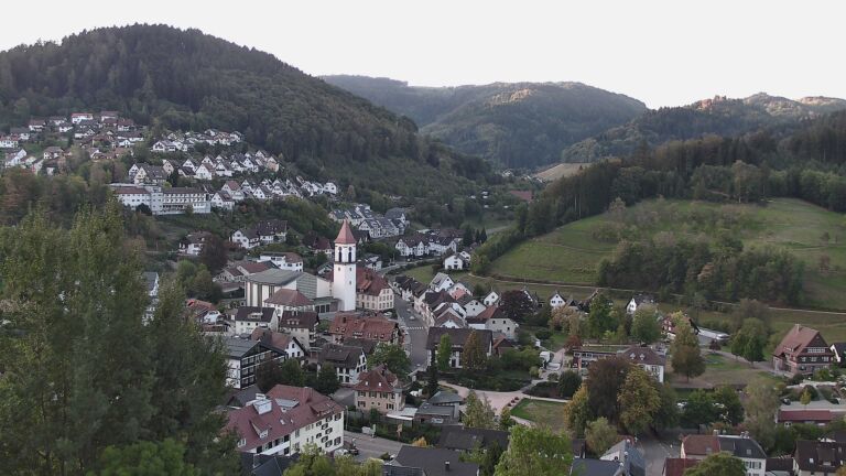 Dieses Bild zeigt eine Webcam-Aufnahme von Ottenhöfen, aufgenommen am Dienstag, den 29.09.2026 um 08:00 Uhr