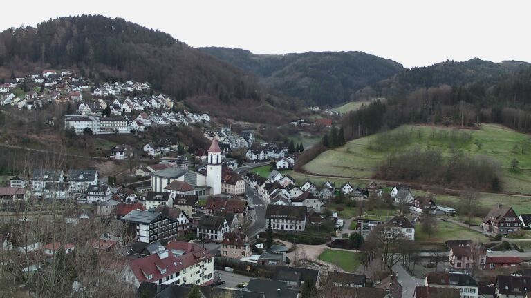 Dieses Bild zeigt eine Webcam-Aufnahme von Ottenhöfen, aufgenommen am Montag, den 02.03.2026 um 07:10 Uhr