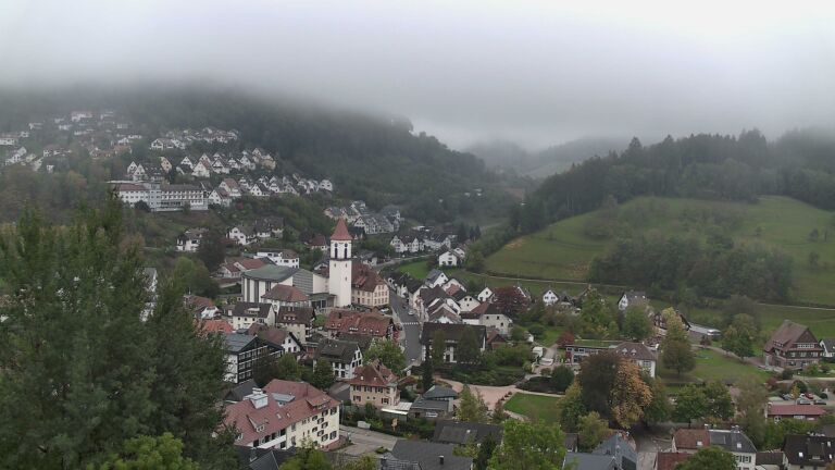 Dieses Bild zeigt eine Webcam-Aufnahme von Ottenhöfen, aufgenommen am Sonntag, den 18.10.2026 um 11:50 Uhr