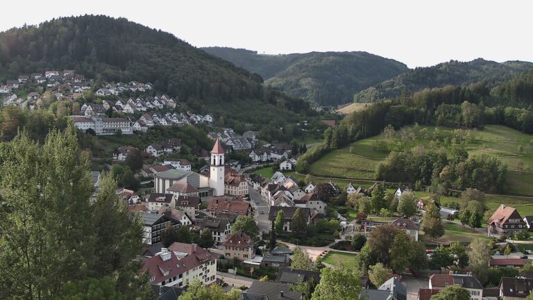 Dieses Bild zeigt eine Webcam-Aufnahme von Ottenhöfen, aufgenommen am Sonntag, den 20.09.2026 um 08:50 Uhr