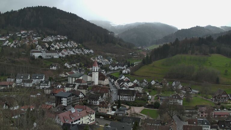 Dieses Bild zeigt eine Webcam-Aufnahme von Ottenhöfen, aufgenommen am Dienstag, den 31.03.2026 um 12:50 Uhr