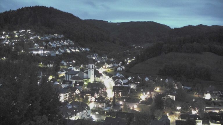 Dieses Bild zeigt eine Webcam-Aufnahme von Ottenhöfen, aufgenommen am Samstag, den 24.10.2026 um 18:50 Uhr