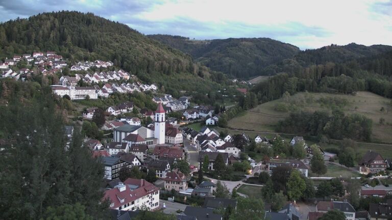 Dieses Bild zeigt eine Webcam-Aufnahme von Ottenhöfen, aufgenommen am Freitag, den 04.09.2026 um 20:20 Uhr