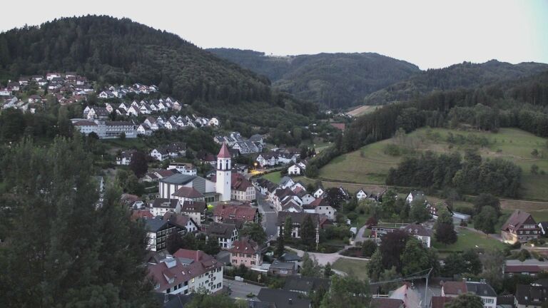 Dieses Bild zeigt eine Webcam-Aufnahme von Ottenhöfen, aufgenommen am Freitag, den 03.07.2026 um 05:00 Uhr