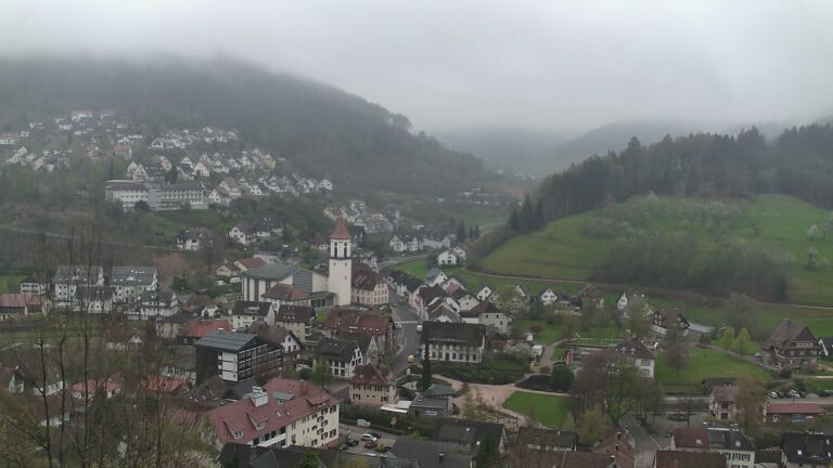 Dieses Bild zeigt eine Webcam-Aufnahme von Ottenhöfen, aufgenommen am Freitag, den 10.04.2026 um 10:10 Uhr