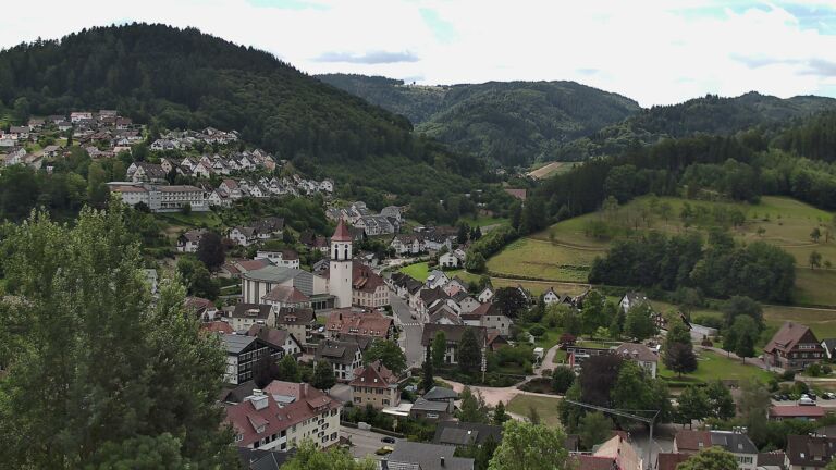 Dieses Bild zeigt eine Webcam-Aufnahme von Ottenhöfen, aufgenommen am Montag, den 06.07.2026 um 11:40 Uhr