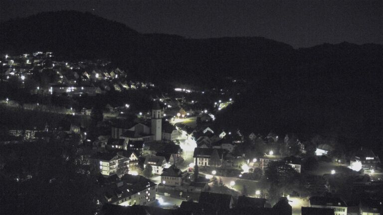 Dieses Bild zeigt eine Webcam-Aufnahme von Ottenhöfen, aufgenommen am Freitag, den 24.04.2026 um 23:00 Uhr